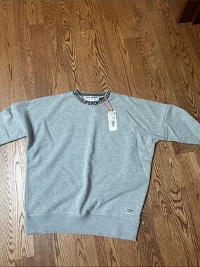 Superdry Light Grey Men's Crewneck Sweatshirt with Branded Neck Trim